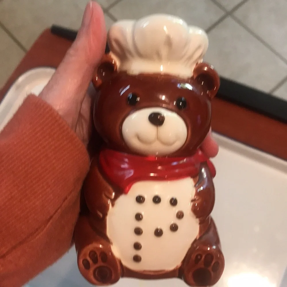 B&D Chef Teddy Bear Salt Pepper Shakers
